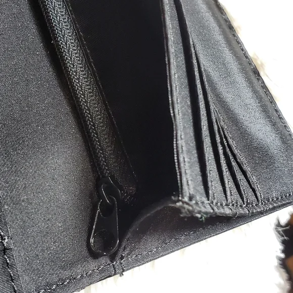 Liz Claiborne "Money Talks" Wallet NWT - Picture 15 of 16